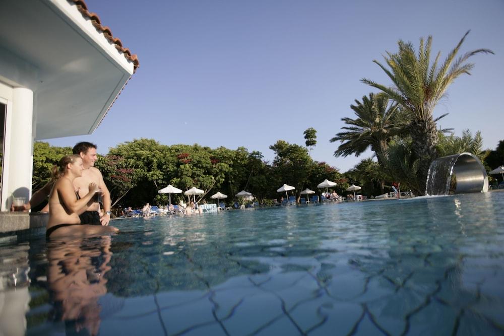 Avanti Hotel Paphos Luaran gambar